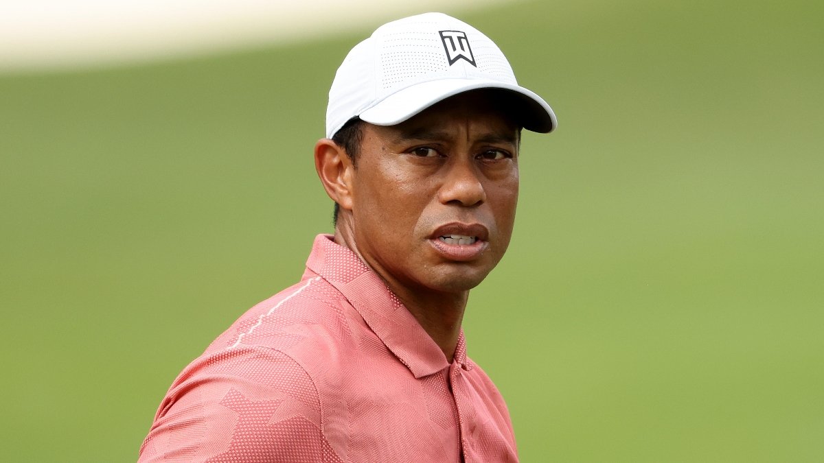 Tiger Woods sofreu 'lesões múltiplas nas pernas' e passa por cirurgia