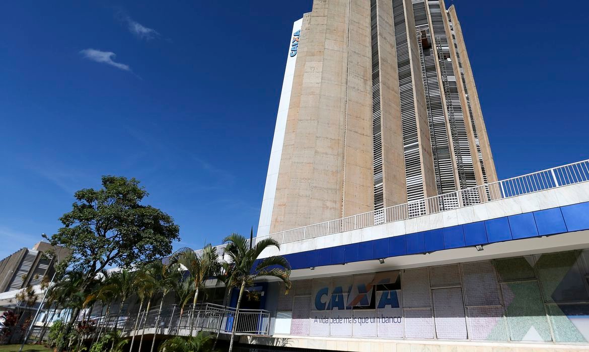 Caixa paga auxílio emergencial a nascidos em julho