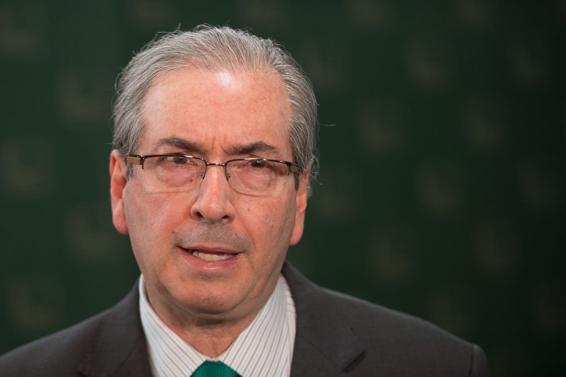 TRF-4 revoga prisão de Eduardo Cunha