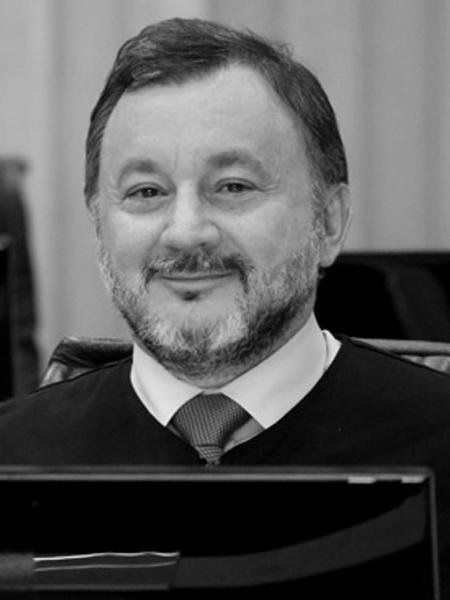 Ministro do TST morre aos 63 anos vítima de covid-19
