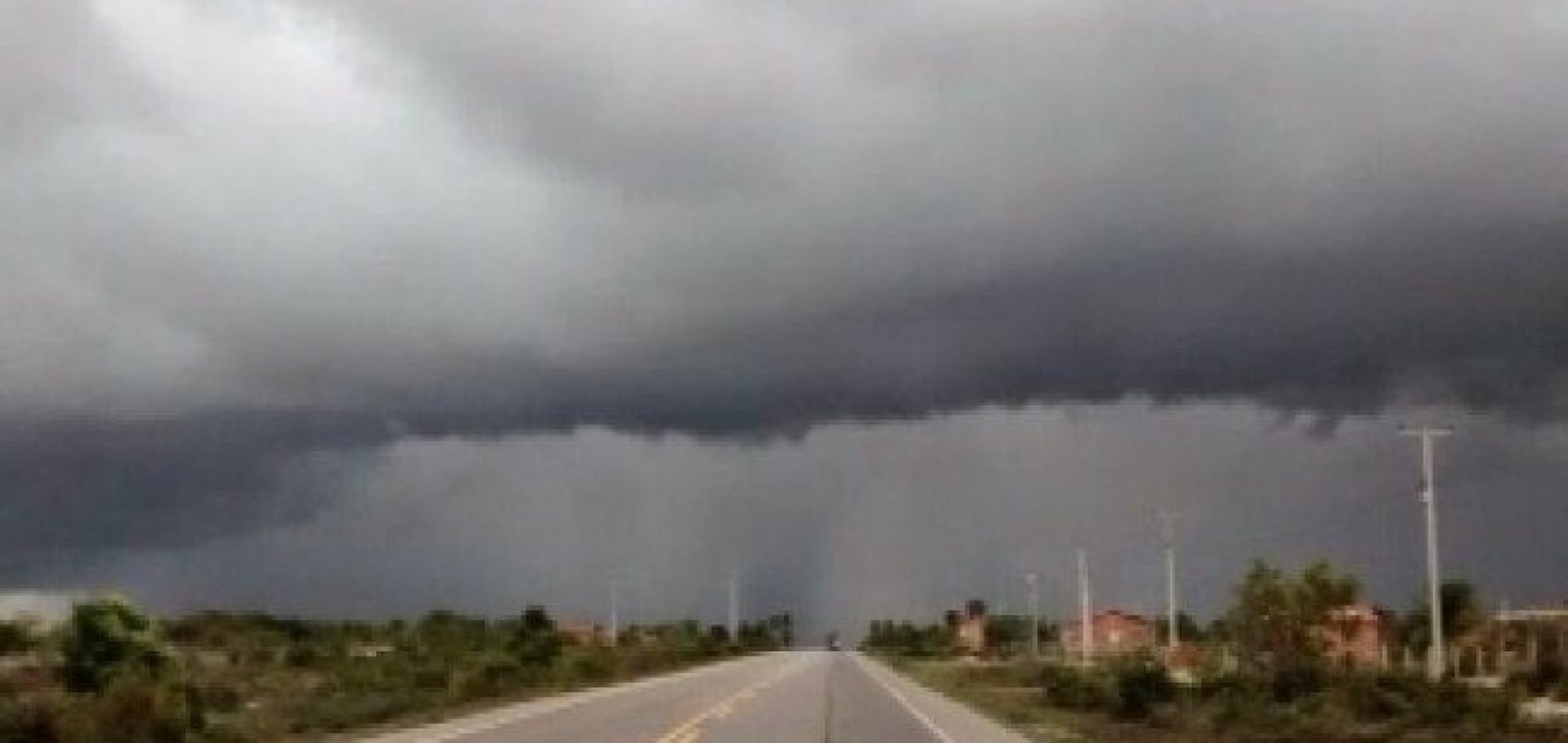 Inmet emite alerta laranja de perigo de chuvas intensas para 99% do território piauiense