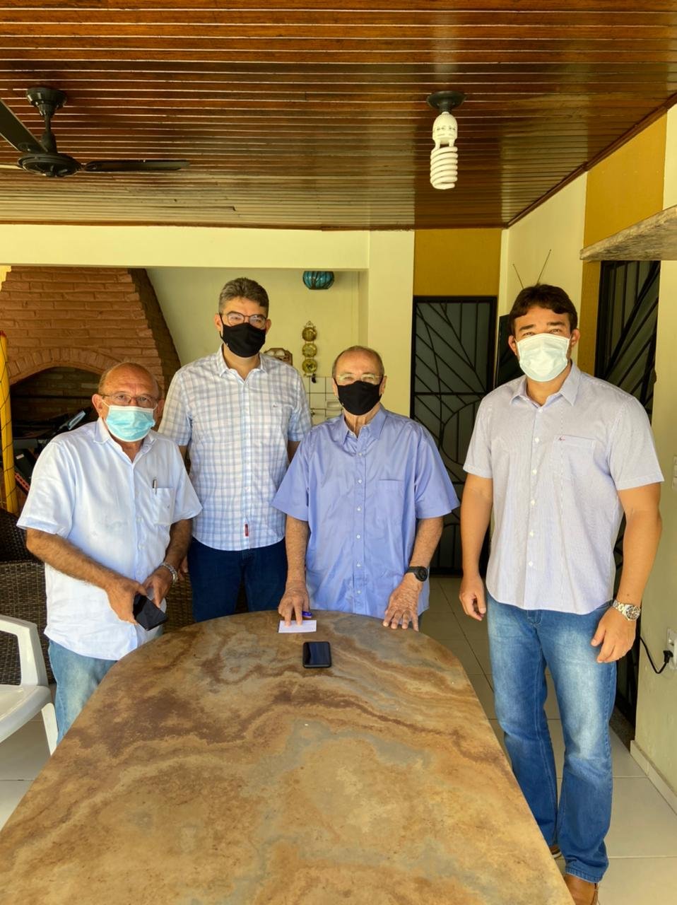 Ex-prefeitos Silvio Mendes e Chico Gerardo assinam ficha de filiação ao PSDB