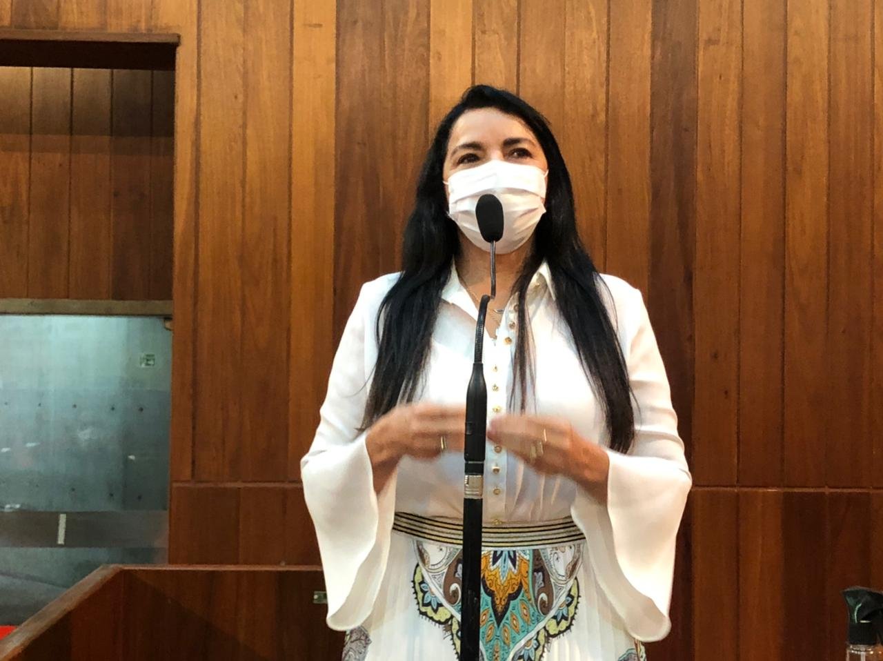 “Teresina está sem comando e gestão é um desastre”, diz Teresa Britto