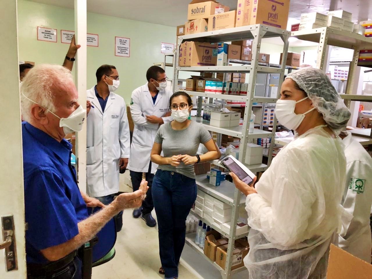 Teresa Britto visita Evangelina Rosa e constata falta de medicamentos