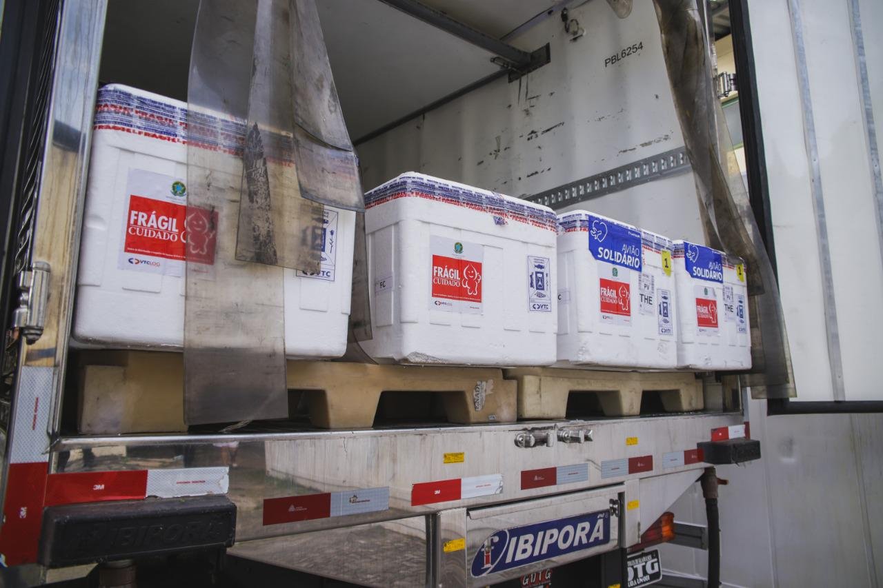 Piauí recebe mais de 87 mil doses de vacina contra a Covid