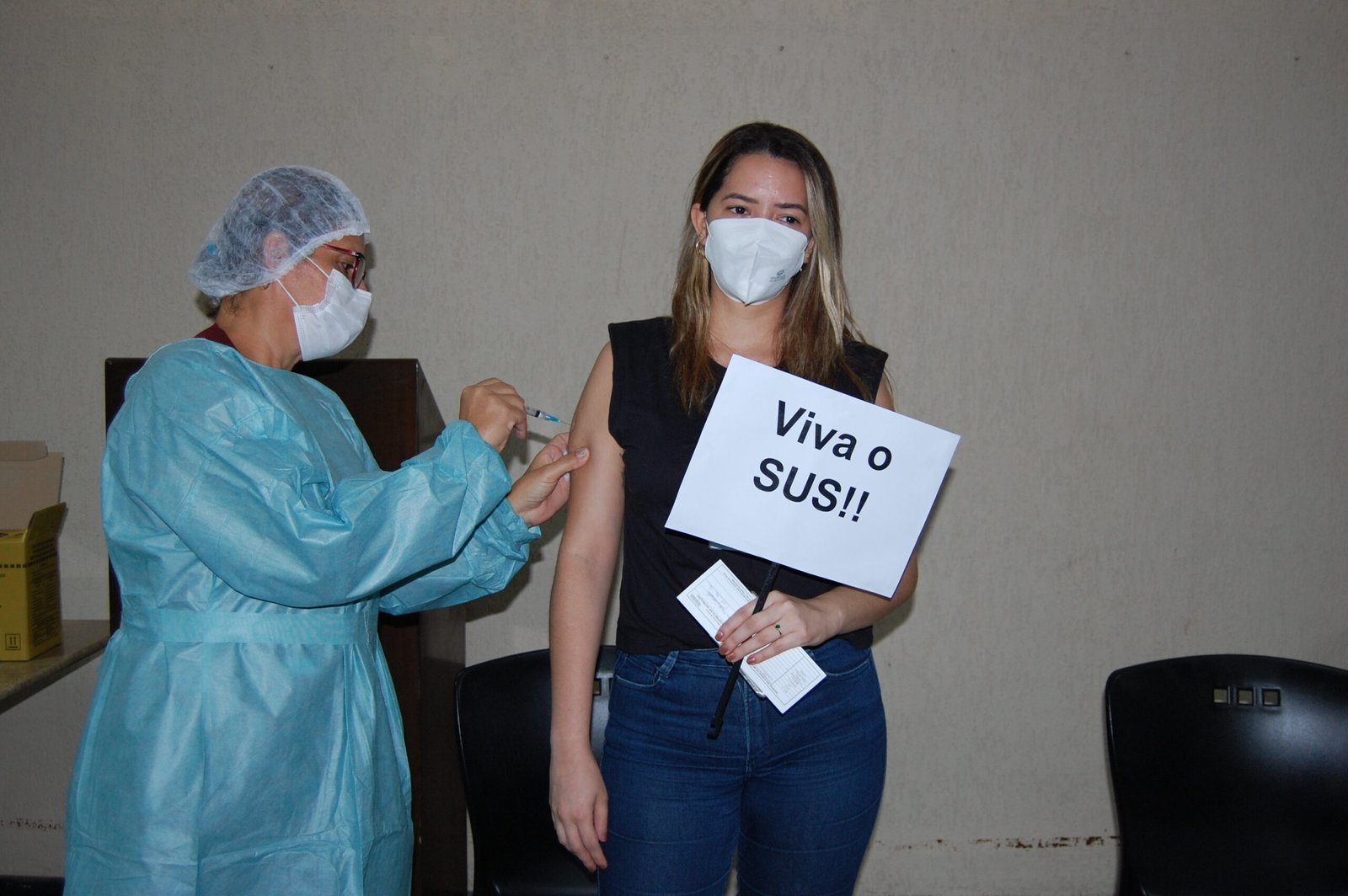 Professores e aeroviários começam a ser vacinados contra Covid-19, diz FMS