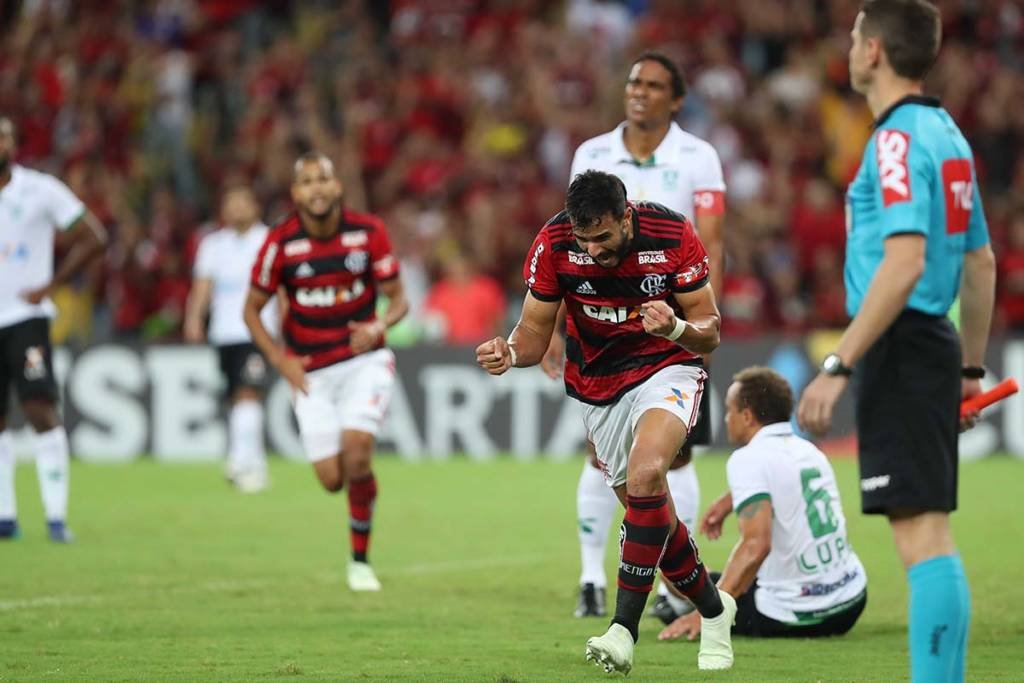 Flamengo vence o América-MG no Maracanã