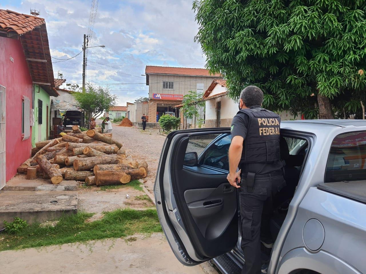 PF cumpre mandados contra membros de facções em Teresina e Timon
