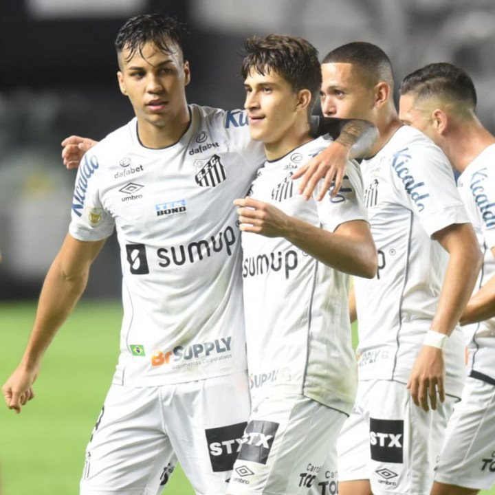 Santos de Diniz vence clássico e mantém São Paulo em jejum no Brasileirão