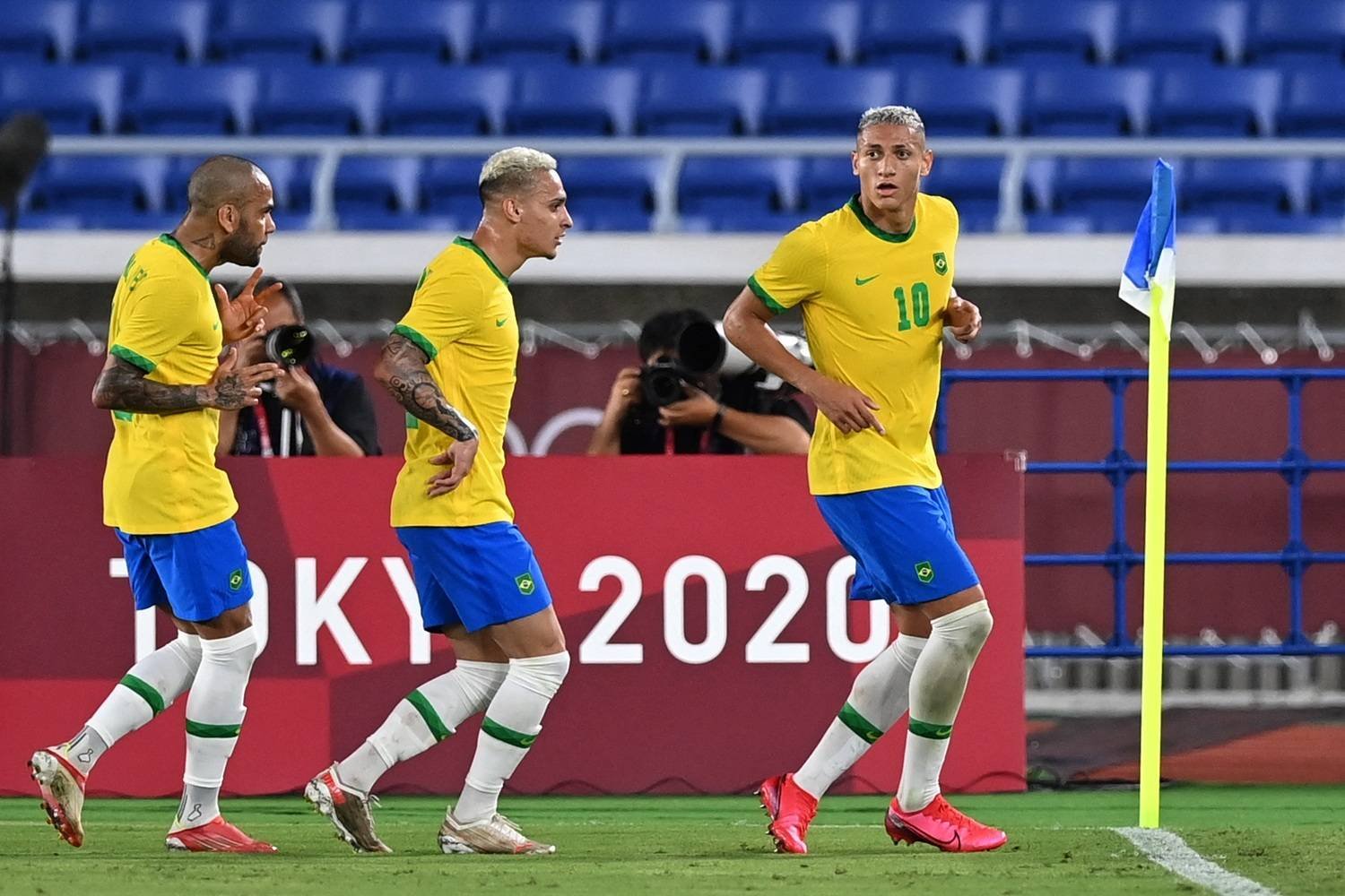 Brasil vence Alemanha na estreia nas Olimpíadas