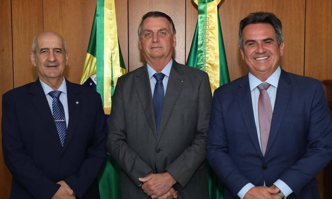 Ciro Nogueira encontra Bolsonaro e confirma que assumirá Casa Civil