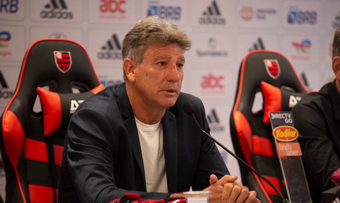 Renato Gaúcho é apresentado oficialmente como técnico do Flamengo