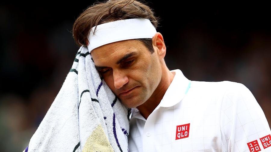 Federer leva pneu de polonês e dá adeus a Wimbledon