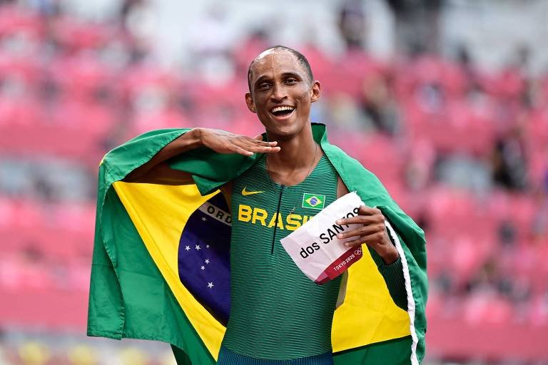 Alison dos Santos é bronze nos 400 m com barreiras