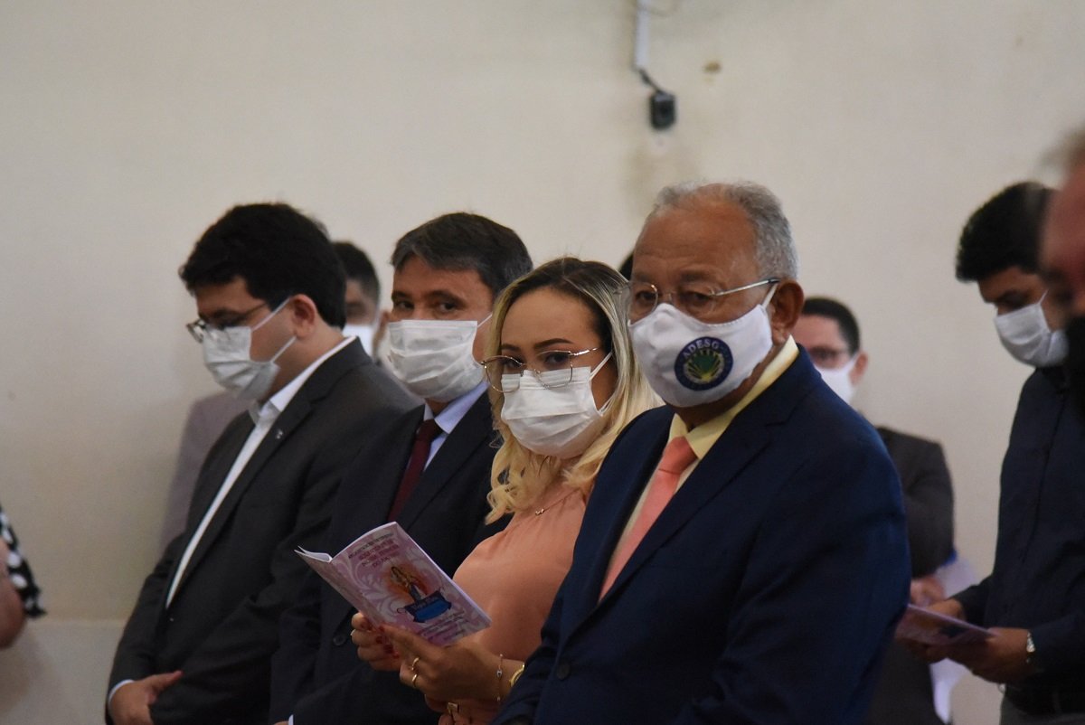 Governo confirma a compra de 500 mil doses da vacina Coronavac