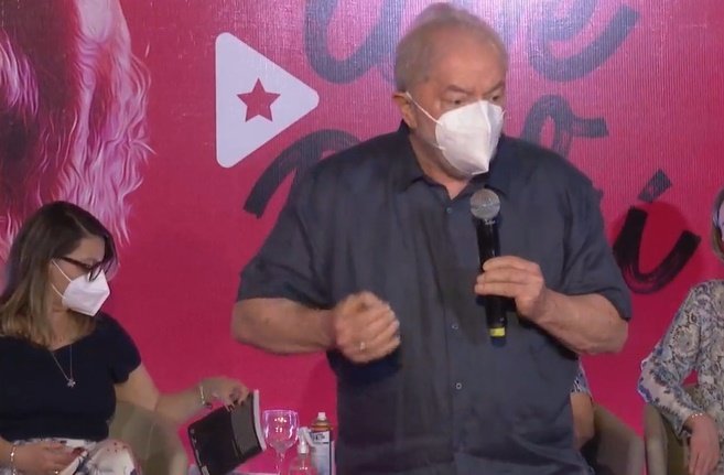 Em live, Lula destaca o financiamento da educação em seu governo