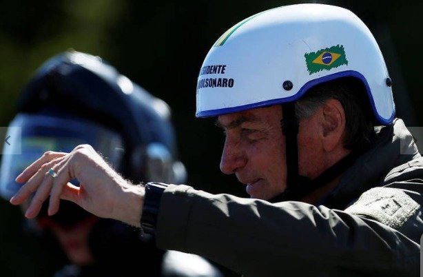 Bolsonaro: 'O poder moderador é o povo brasileiro'