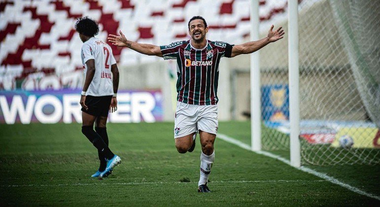 Fred quebra recorde e Fluminense vence o Bragantino no Maracanã