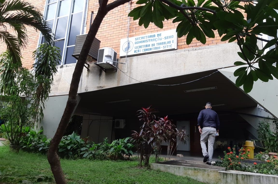 Governador decreta ponto facultativo no Dia do Servidor Público na quinta-feira