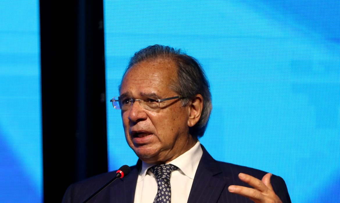 Ministro diz que esclarecerá a STF e a PGR participação em offshore