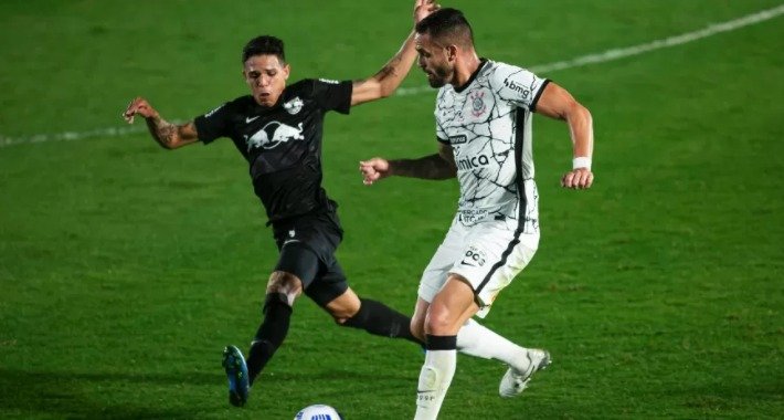 Corinthians arranca empate contra o Bragantino