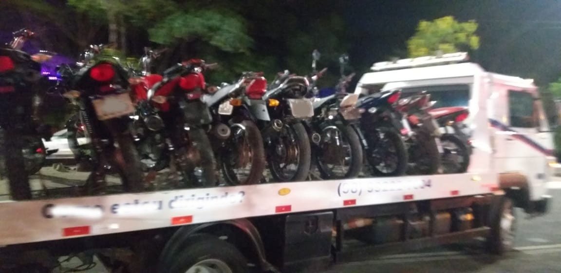 Polícia Militar e Guarda Civil apreendem 30 motos em 'rolezinhos'