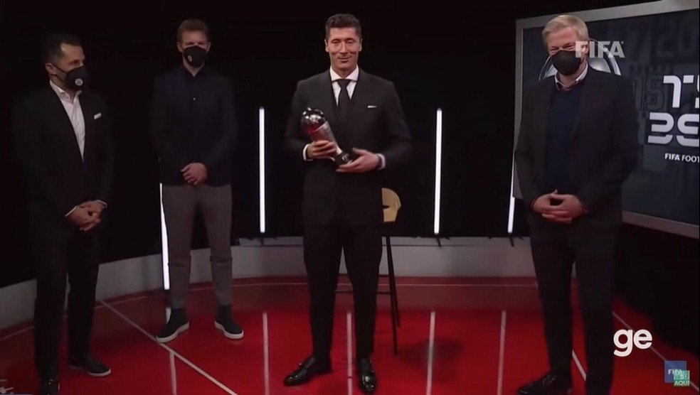 Lewandowski é eleito o melhor jogador do mundo pela Fifa