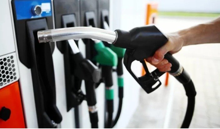 Governadores anunciam fim do congelamento do ICMS sobre gasolina e diesel