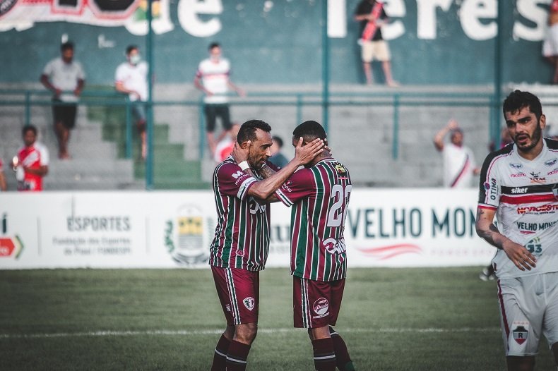 Fluminense-PI vence o River e dispara na liderança do Piauiense