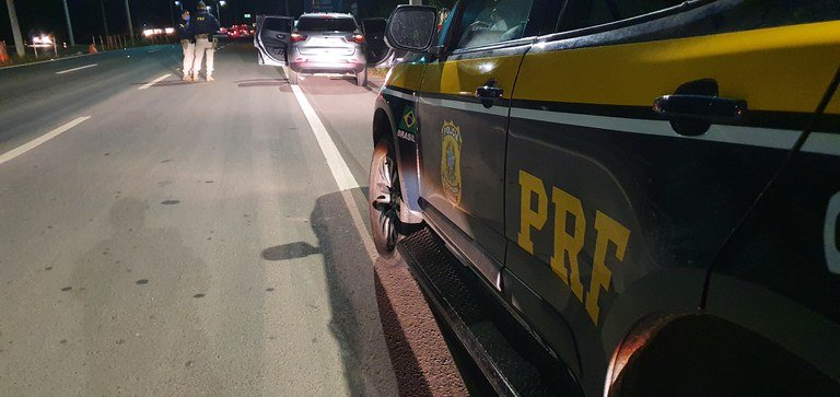 PRF prende sete pessoas por embriaguez ao volante na Operação Carnaval