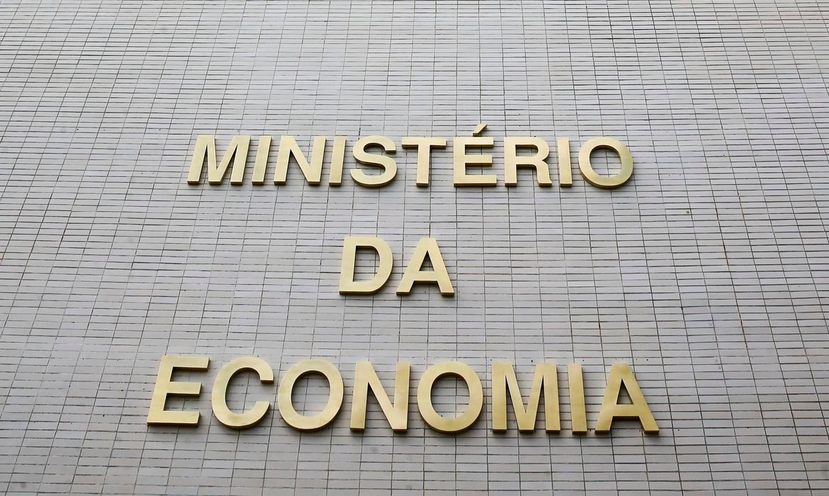 Ministério da Economia autoriza concursos públicos para INSS e Receita Federal