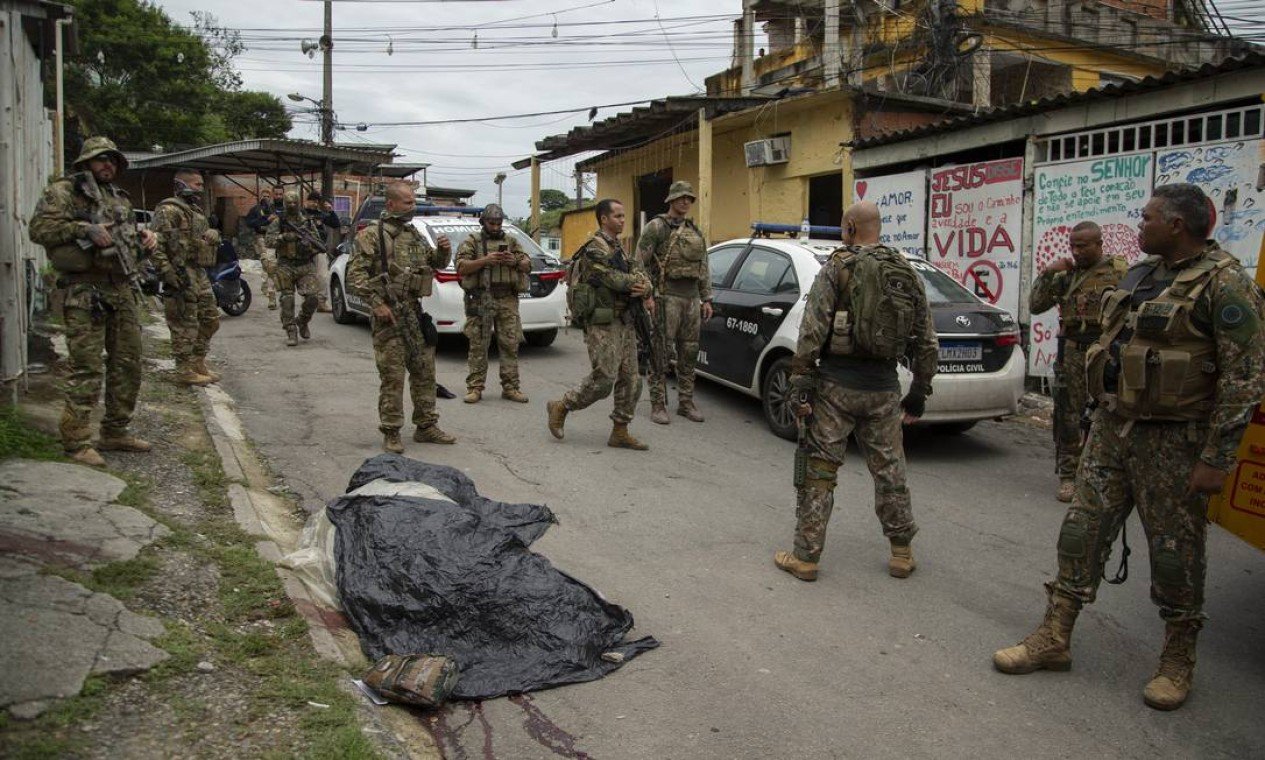 Operação da PM no Rio de Janeiro deixa 11 mortos