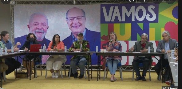 Sem a presença de Lula, PT lança candidatura à Presidência