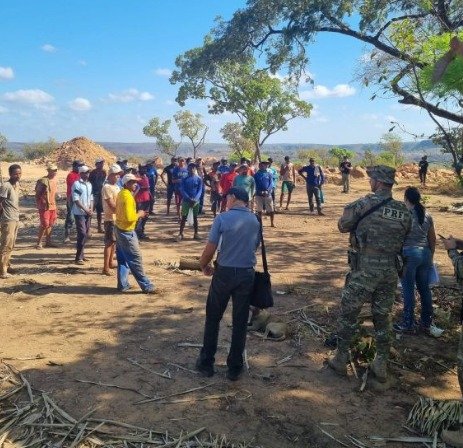 Fiscalização resgata 57 trabalhadores em situação análoga à escravidão no Sul do Piauí
