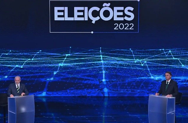 Lula e Bolsonaro fazem primeiro debate presidencial do segundo turno