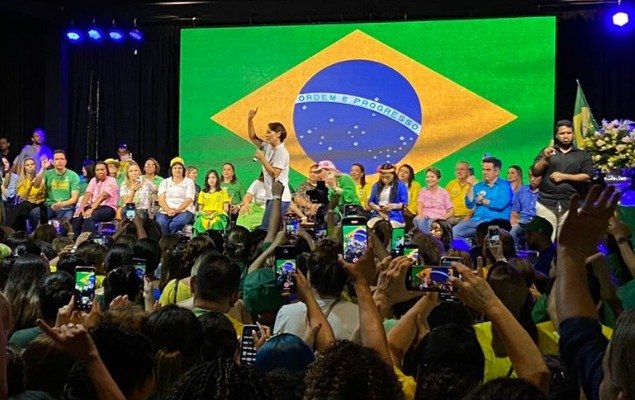 Michelle Bolsonaro participa de evento em Teresina