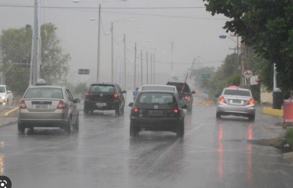 Inmet emite dois alertas de chuvas intensas para 78 municípios do Piauí