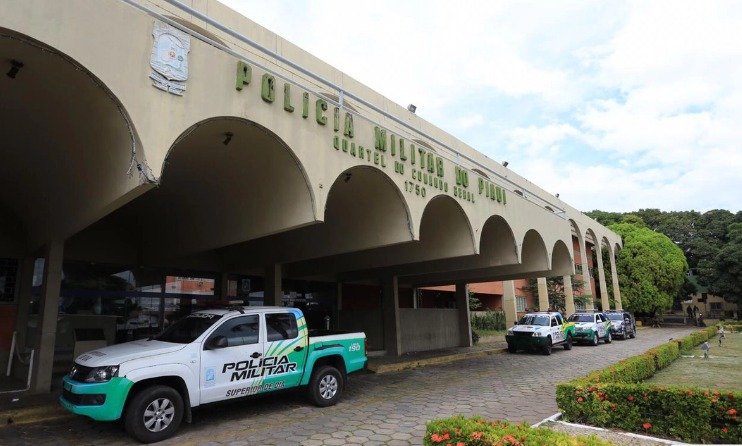 PM-PI afasta dois oficiais acusados de assédio contra alunas em Picos