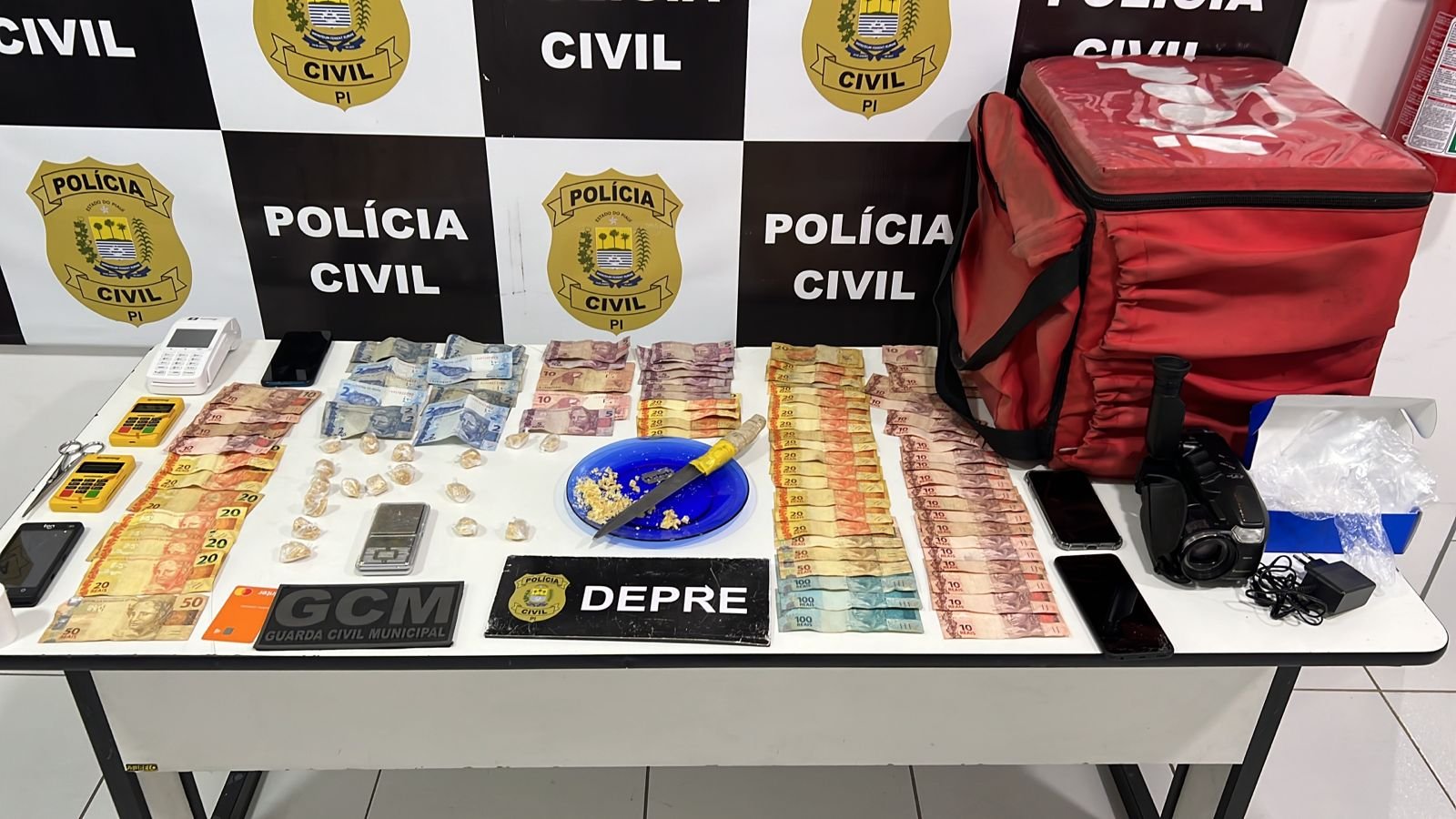 Depre prende em flagrante acusado de fazer 'delivery de drogas' em Teresina