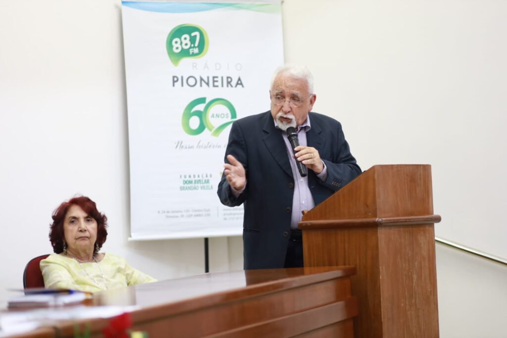 APL celebra os 60 anos da Rádio Pioneira