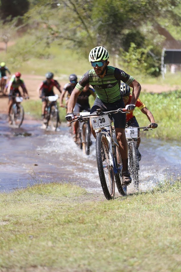 Mais de 240 ciclistas participaram do Desafio das Cachoeiras